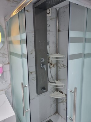 Appartement, 1 slaapkamer, toegankelijk voor mindervaliden, roken | Badkamer