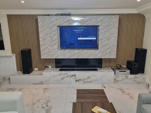 Apartment, 1 Bedroom, Accessible, Smoking | Interior