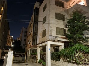 Apartment, 1 Bedroom, Accessible, Smoking | Exterior