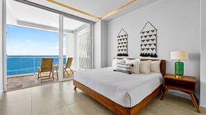 House | 2 bedrooms, Internet - Beachfront 2BR - Pools Scenic Balcony Views (Puerto Vallarta)