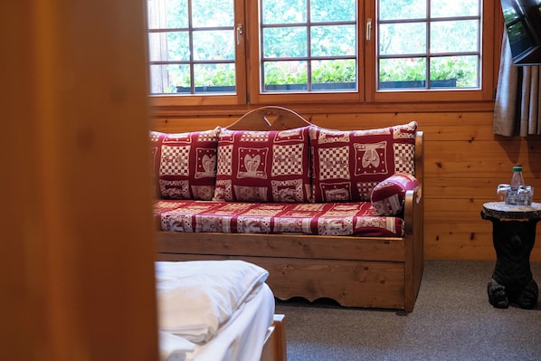 Classic Triple Room | In-room safe, soundproofing, free WiFi, wheelchair access