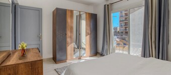 Bright apartment in rehab city 
