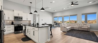 Four Paws & Fairways | Golf Course Front | Pet Friendly | Over $500 in complimentary activities