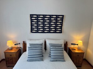 3 Schlafzimmer, BĂŒgeleisen/BĂŒgelbrett, Internetzugang, BettwĂ€sche