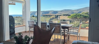 Waterfront apartment