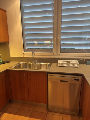 Mikrowelle, Ofen, Herdplatte, GeschirrspĂŒler