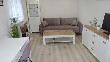 House | 3 bedrooms, individually furnished, bed sheets