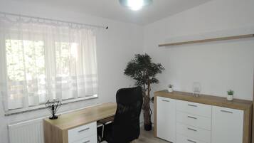 House | 3 bedrooms, individually furnished, bed sheets