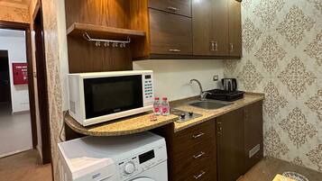 Apartment, 1 Bedroom, Accessible, Smoking | Private kitchen