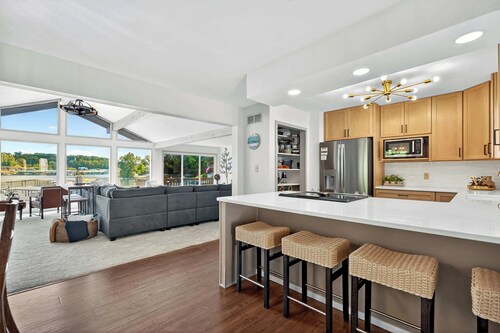 Lake Home Oasis - Sleeps 18