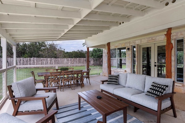 Outdoor dining