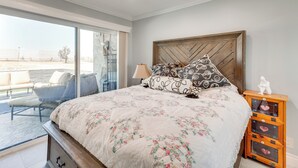 Unclassified image, 5 of 35, button - Mtn Views & Outdoor Space: Palm Springs Retreat! (Palm Springs)