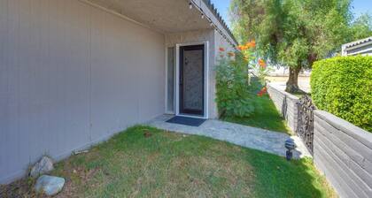 Mtn Views & Outdoor Space: Palm Springs Retreat!