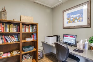 Interior - Mtn-view Townhome w/ Resort Perks in Breckenridge! (Breckenridge)