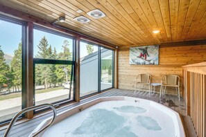 Interior - Mtn-view Townhome w/ Resort Perks in Breckenridge! (Breckenridge)