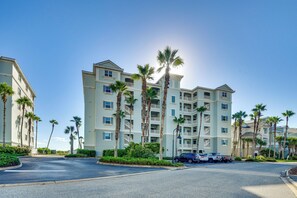 Apartment (3 Bedrooms) | Interior - Steps to Beach: Palm Coast Escape w/ Resort Perks! (Palm Coast)