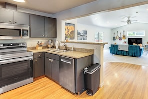 House (3 Bedrooms) | Interior