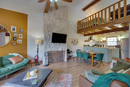Red River Home w/ Ski Slope, Mtn & River Views!