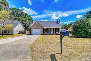 House (3 Bedrooms) | Front of property