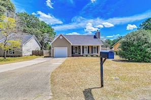 House (3 Bedrooms) | Front of property