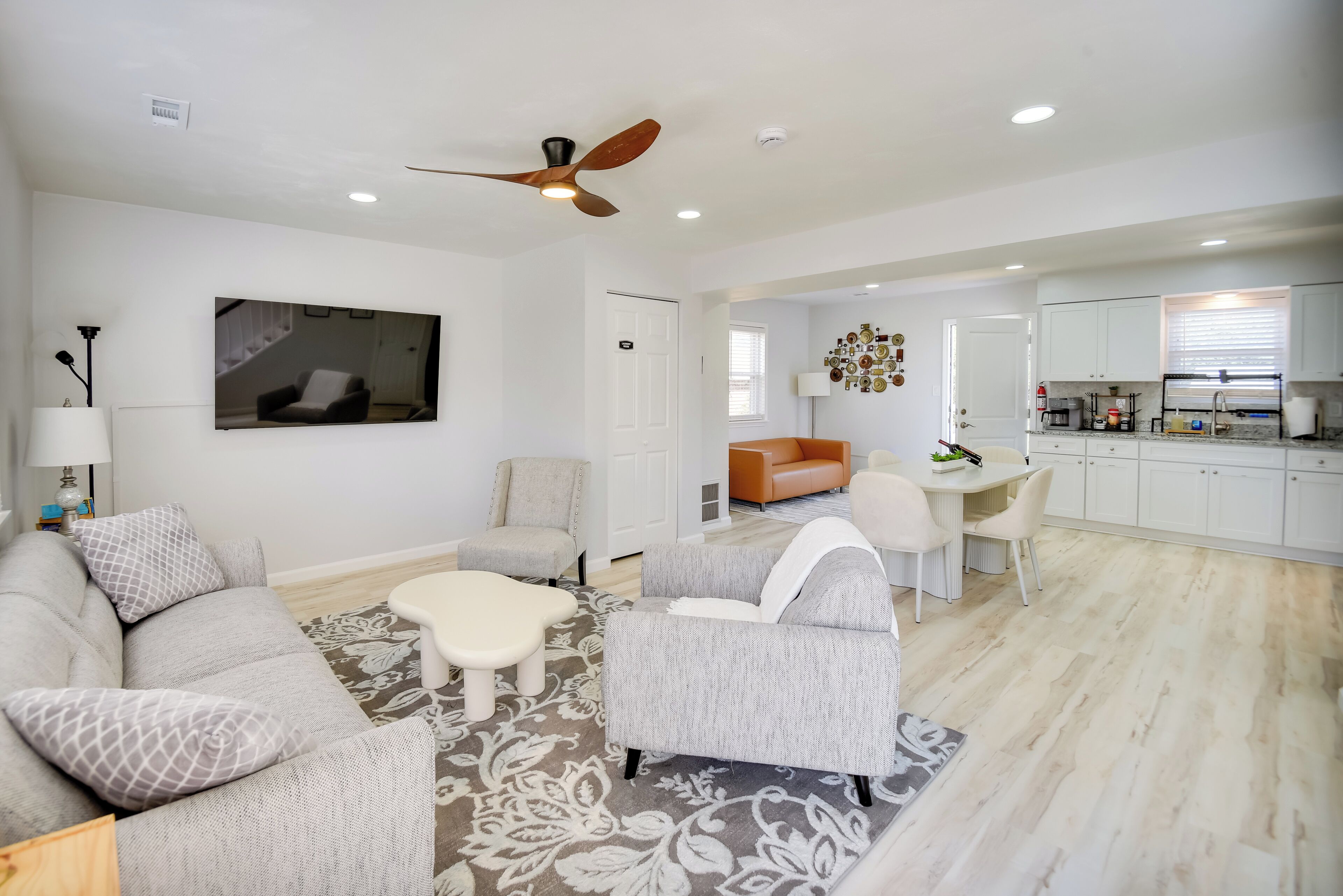 Apartment (2 Bedrooms) | Front of property
