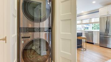 Nhà (2 Bedrooms) | Nội thất