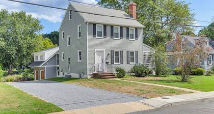 2 Mi to Usna: Modern Annapolis Home w/ Fire Pit