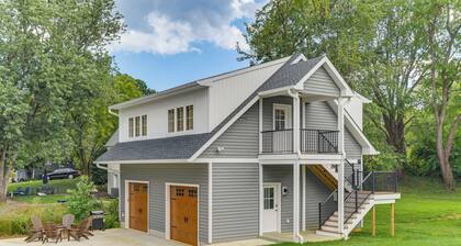 2 Mi to Usna: Modern Annapolis Home w/ Fire Pit