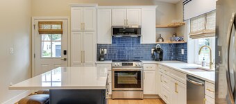 2 Mi to Usna: Modern Annapolis Home w/ Fire Pit