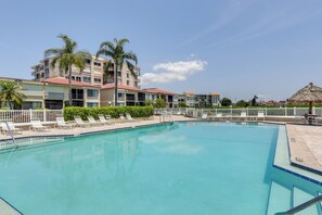 Apartment (2 Bedrooms) | Interior - Heated Pool Access: Bayfront Isla Del Sol Condo (St. Petersburg)