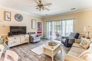 Apartment (2 Bedrooms) | Front of property
