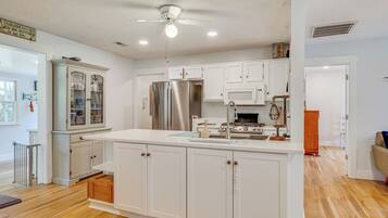 Cottage (3 Bedrooms) | Interior