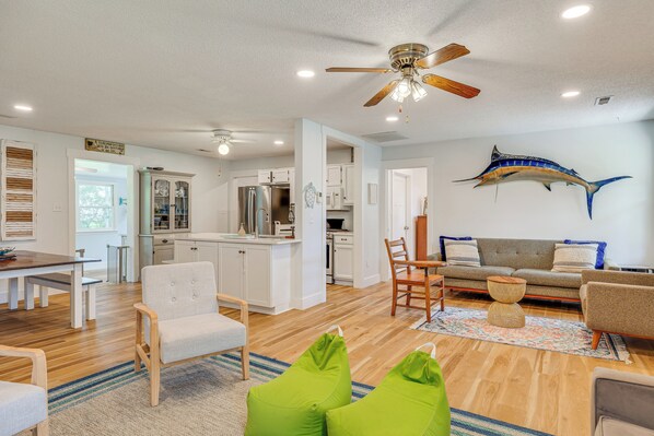 Cottage (3 Bedrooms) | Interior - 4 Mi to Radio Island Beach: Family Cottage (Beaufort)