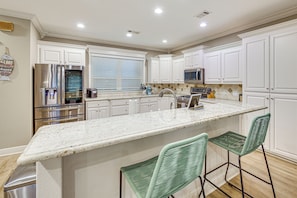 House (5 Bedrooms) | Interior - Tranquil Views: Riverfront Retreat in Hot Springs! (Hot Springs)