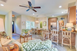 House (3 Bedrooms) | Interior