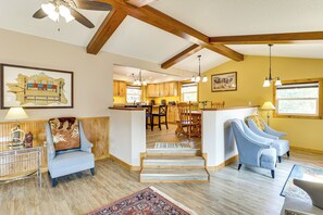 House (3 Bedrooms) | Interior - 'hayward Valley House' Black Hills Family Retreat (Keystone)