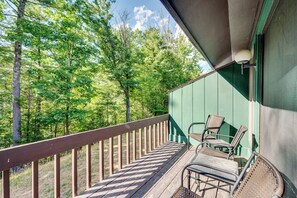 Interior - Near Skiing & Hiking! North Conway Gem w/ Balcony (North Conway)