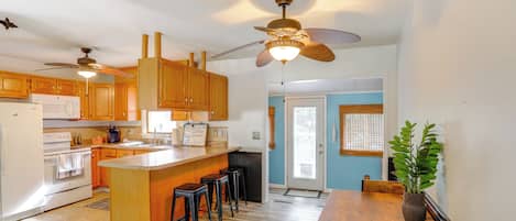 House (2 Bedrooms) | Interior