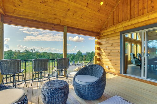 Mtn Cabin w/ Hot Tub + Game Room in Mchenry