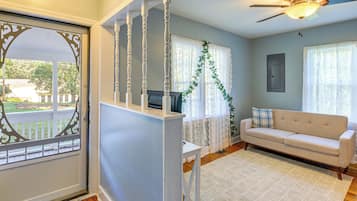 House (1 Bedroom) | Interior