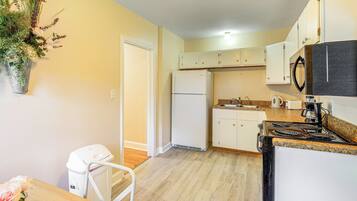 House (1 Bedroom) | Interior