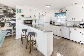 House (2 Bedrooms) | Interior - Oceanfront Home w/ Deck & Views in Surfside Beach! (Surfside Beach)