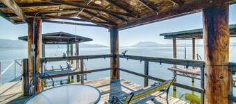 Hot Tub, Views & Dock! Playful Home on Clear Lake