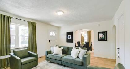 Walk to Ritter Park: Renovated Home Near Marshall!