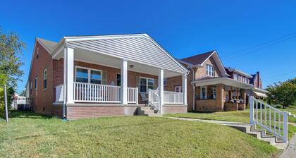 Walk to Ritter Park: Renovated Home Near Marshall!