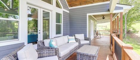 House (4 Bedrooms) | Interior