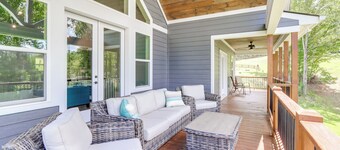 Cozy Blue Ridge Cabin: Game Room & Mountain Views