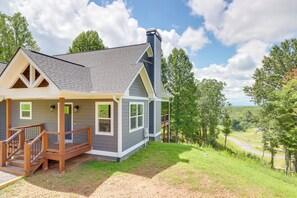 House (4 Bedrooms) | Front of property