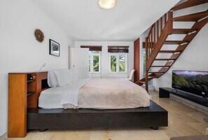 6 bedrooms, iron/ironing board, free WiFi, bed sheets