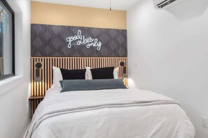 1 bedroom, iron/ironing board, travel cot, WiFi